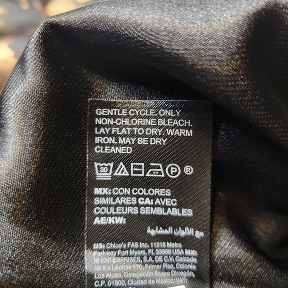 WHBM Black and Gold Floral Jacquard Full Pleated Midi Skirt - Picture 11 of 15